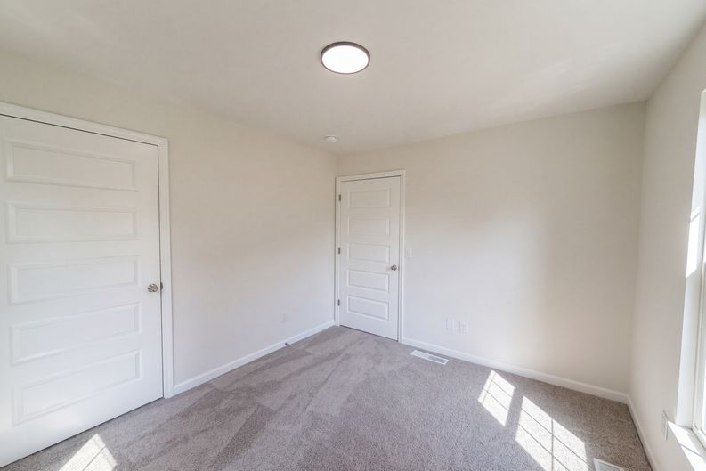 Photo 18 of 33 of 4982 Follansbee Rd, Winston Salem, NC