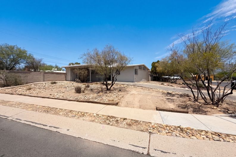 Photo 20 of 21 of 2901 N Cloverland Ave, Tucson, AZ