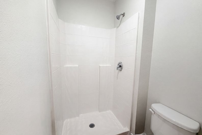 Photo 16 of 24 of 1048 Bethpage Rd, Auburndale, FL