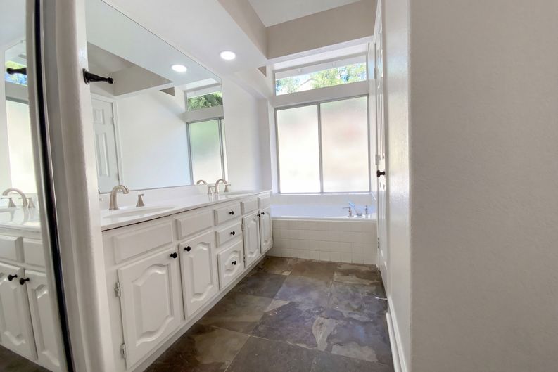 Photo 18 of 26 of 3303 Deaver Dr, Corona, CA