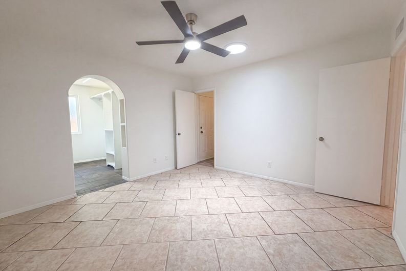 Photo 4 of 18 of 7519 E Ed Rice Ave, Mesa, AZ
