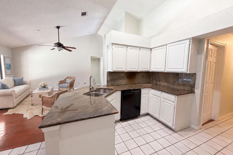 Photo 15 of 19 of 332 Sprucewood Rd, Lake Mary, FL
