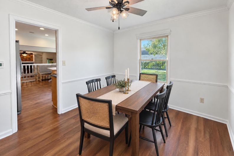Photo 5 of 22 of 348 Haldale Dr, Carmel, IN