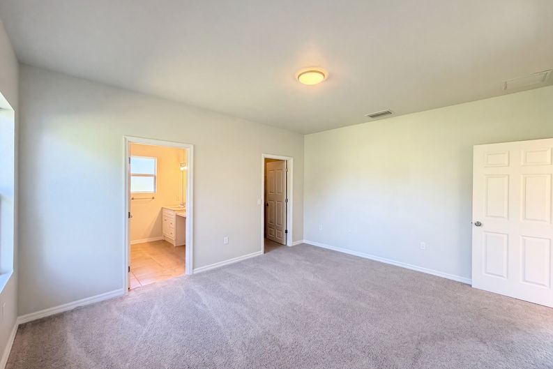 Photo 4 of 19 of 2925 N Lowell Rd, Avon Park, FL