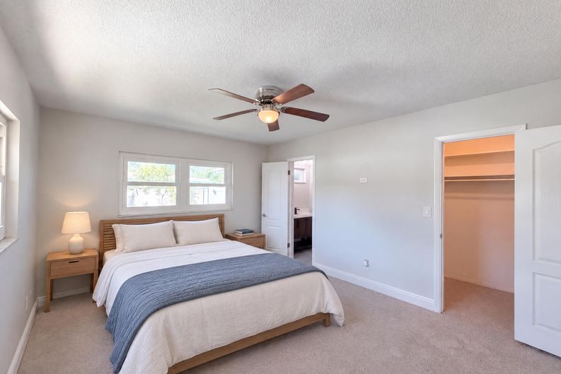 Photo 4 of 18 of 2645 Roy Hanna Dr S, Saint Petersburg, FL