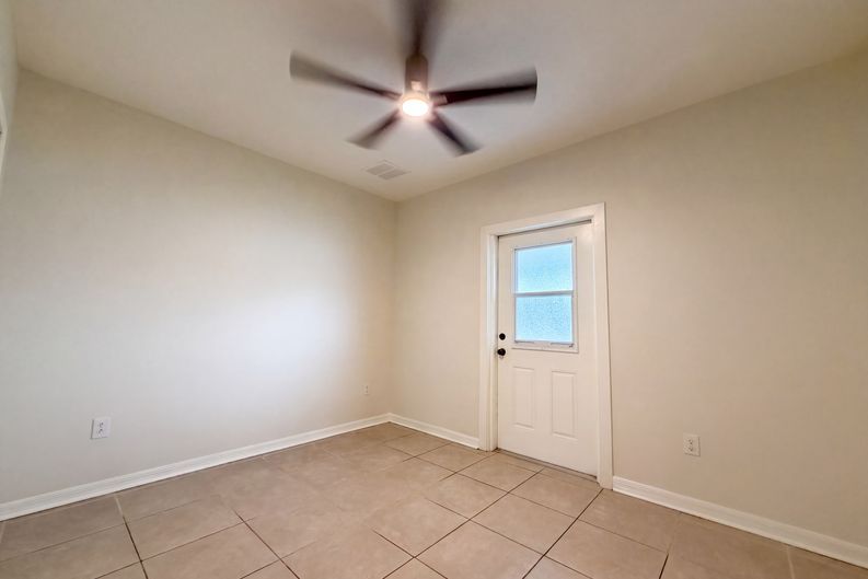 Photo 21 of 42 of 10448 Carloway Hills Dr, Wimauma, FL