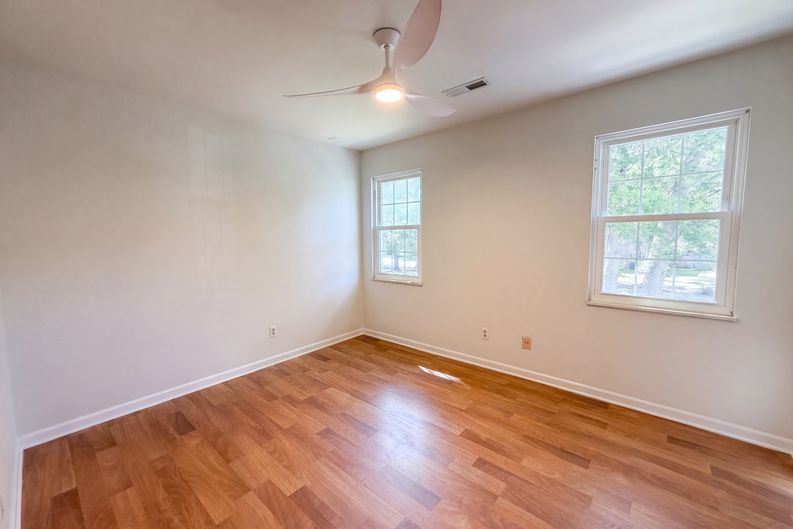 Photo 11 of 20 of 114 Blake Dr, Summerville, SC