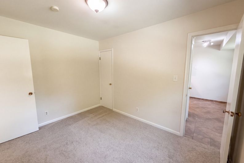Photo 13 of 30 of 2517 Nokomis Ave, St. Paul, MN