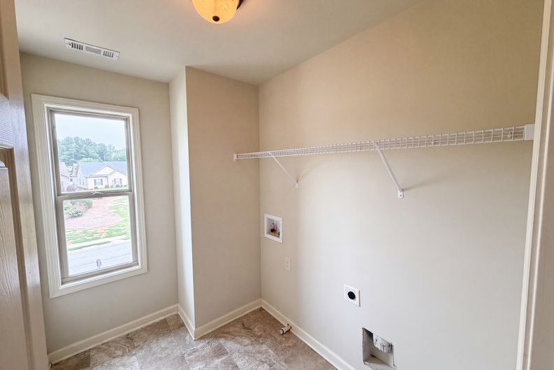 Photo 33 of 45 of 1036 Glenwyck Dr, Braselton, GA