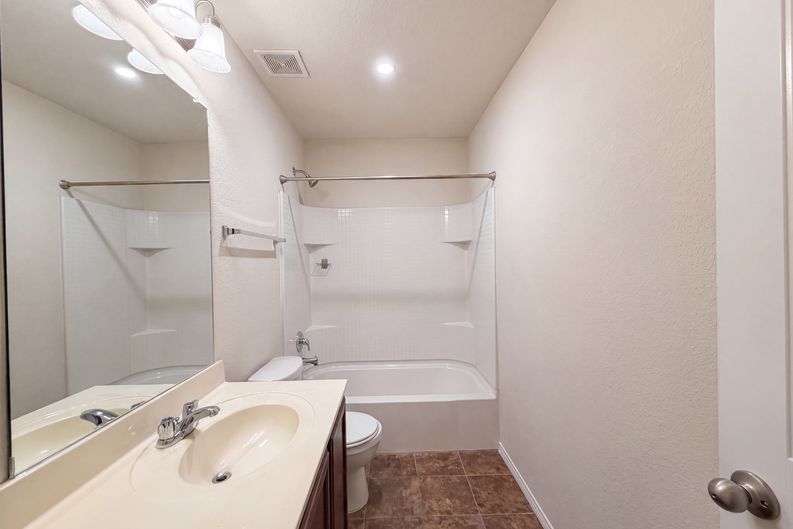 Photo 18 of 26 of 9165 Blackstone Dr, Providence Village, TX