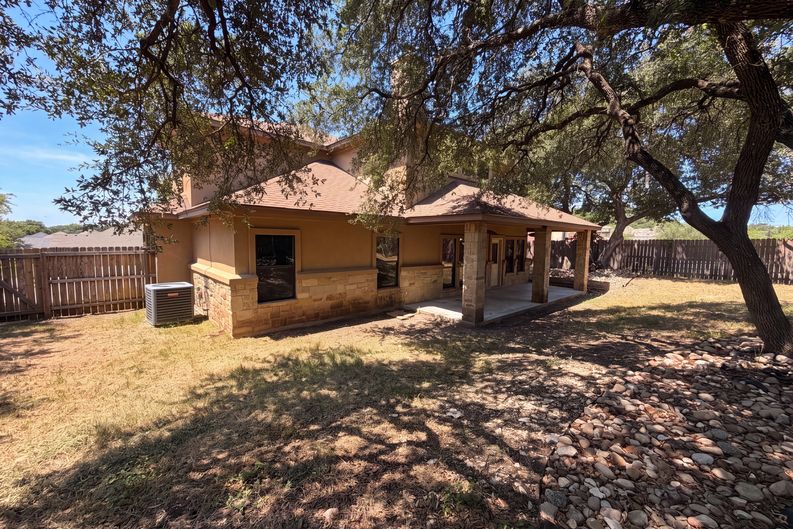 Photo 5 of 20 of 1305 Rocky Ridge Trl, Harker Heights, TX