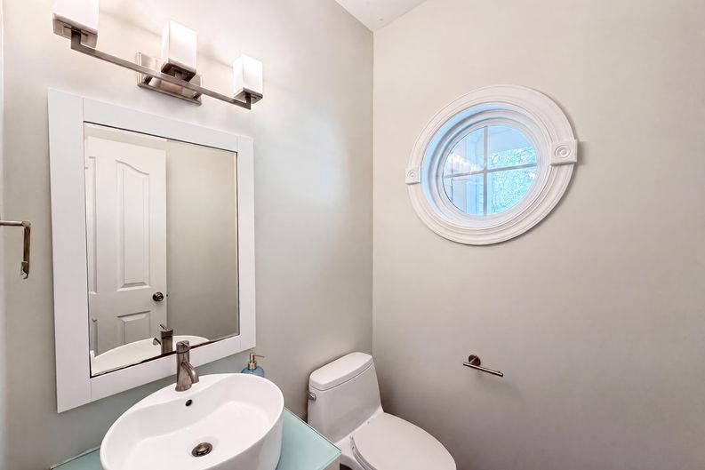 Photo 12 of 22 of 12312 Chesley Dr, Charlotte, NC