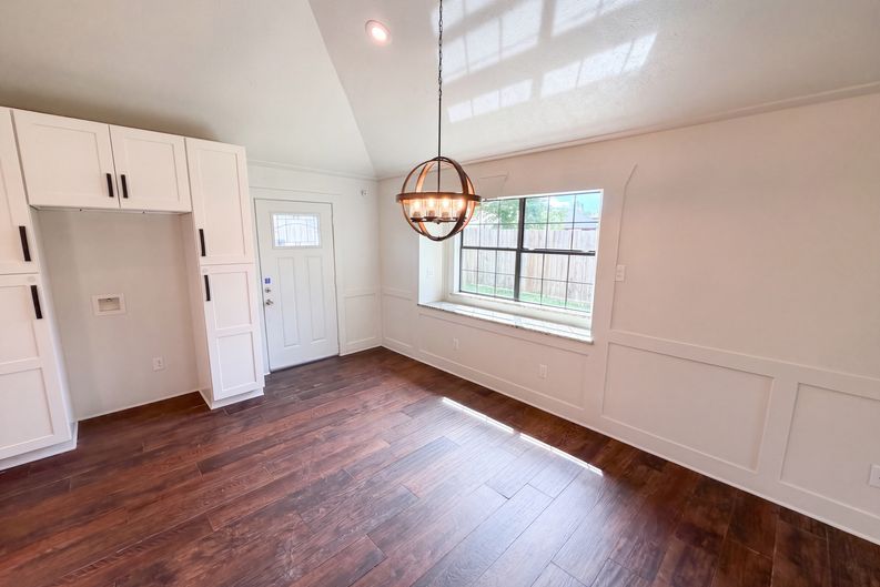 Photo 6 of 18 of 10942 Collingswood Dr, La Porte, TX