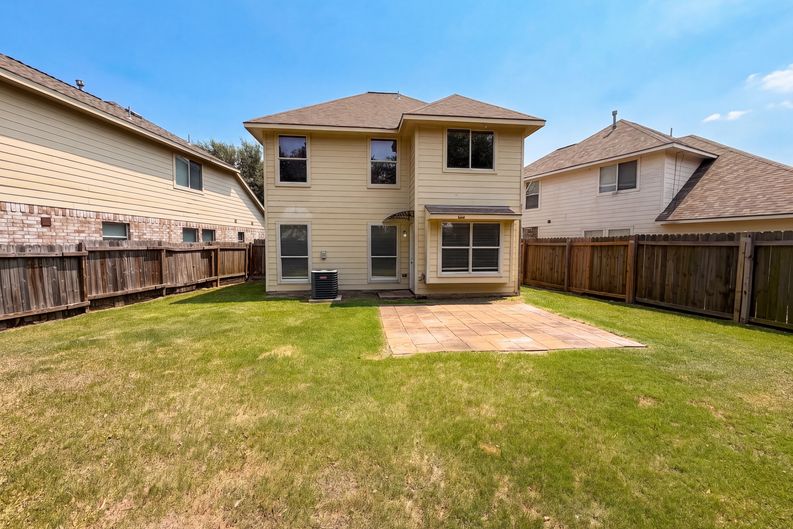 Photo 5 of 28 of 10250 Rolleston Ln, Houston, TX