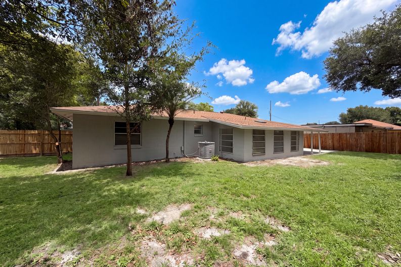 Photo 22 of 23 of 585 Hewett Dr, Orlando, FL