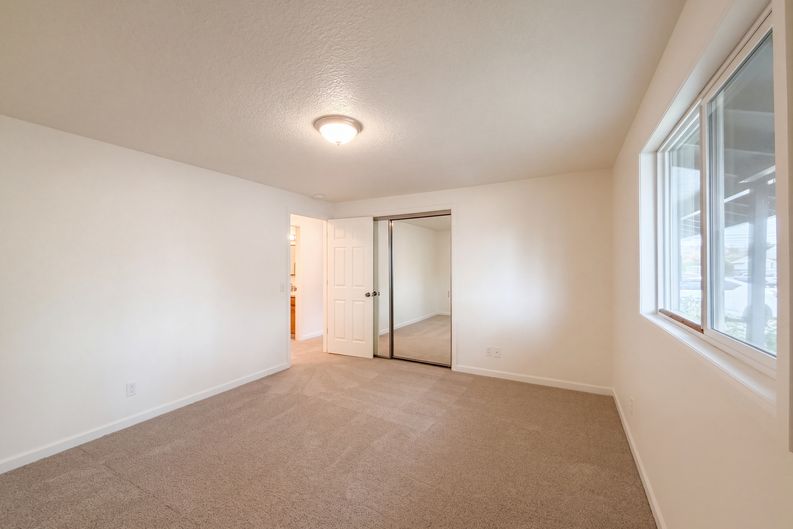 Photo 10 of 17 of 555 Matzen St, Saint Helens, OR