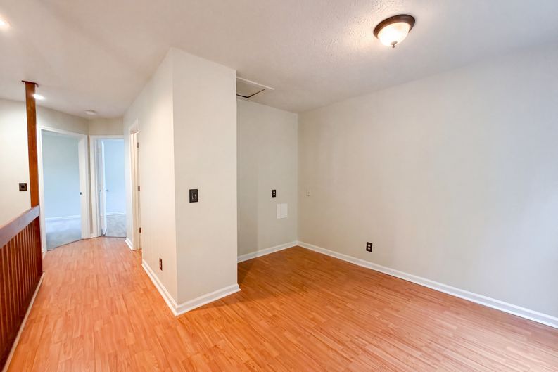 Photo 13 of 18 of 4046 Farmingham Woods Dr, Hermitage, TN
