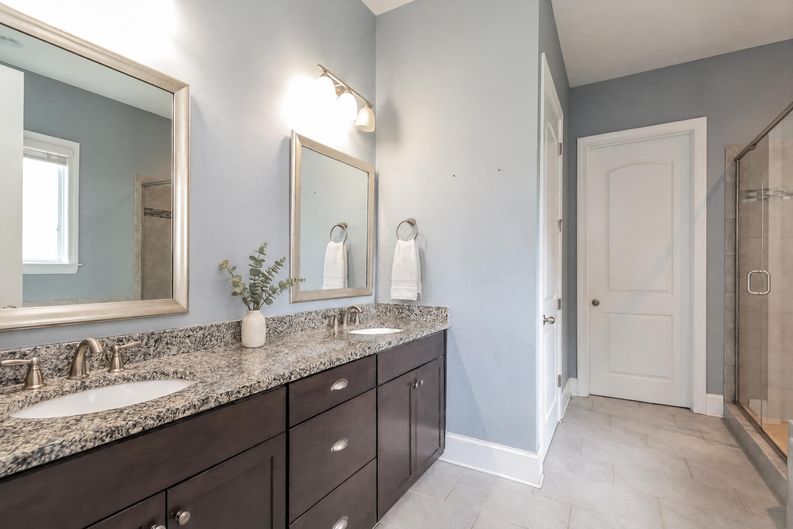 Photo 16 of 37 of 205 N Centurion Ln, Mount Holly, NC