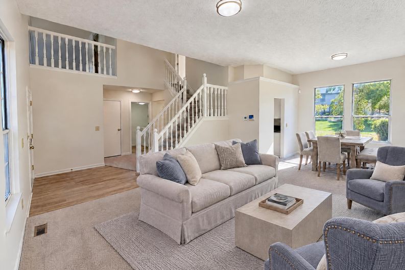 Photo 4 of 26 of 5640 Boulder Crest St, Columbus, OH