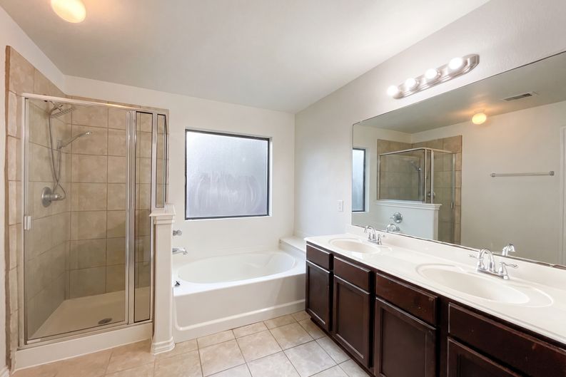 Photo 10 of 18 of 1603 Katydid Ct, Conroe, TX