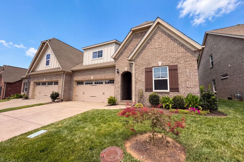 Photo 14 of 17 of 914 Meadowcrest Way, Lebanon, TN