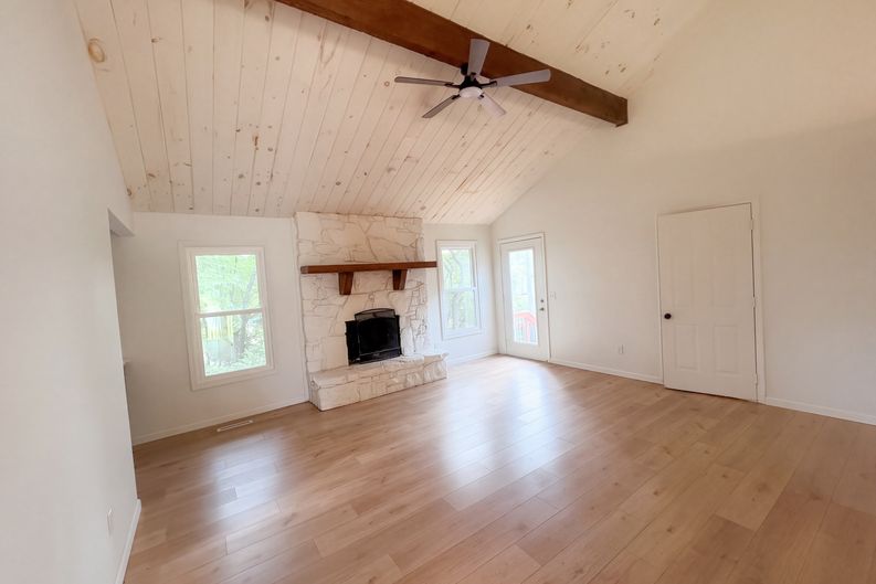 Photo 3 of 20 of 2179 E Barcelona Pl, Springfield, MO