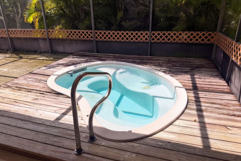 Photo 27 of 30 of 3123 SE Quanset Cir, Stuart, FL