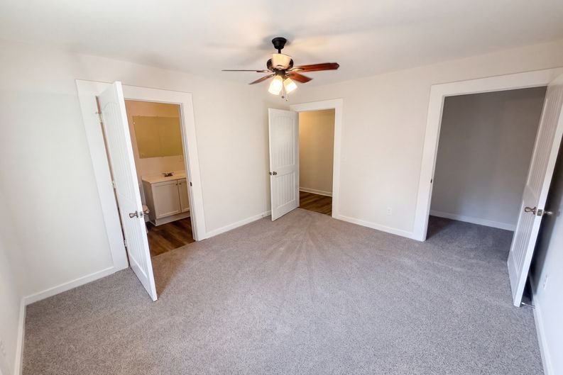 Photo 15 of 41 of 204 Jim Grizzle Rd, Royston, GA