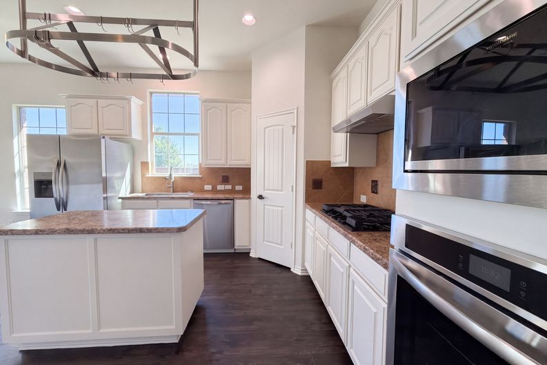 Photo 7 of 21 of 5800 Chuck Wagon Ln, McKinney, TX