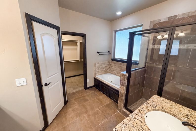 Photo 6 of 16 of 15941 Sky Run Dr, Edmond, OK