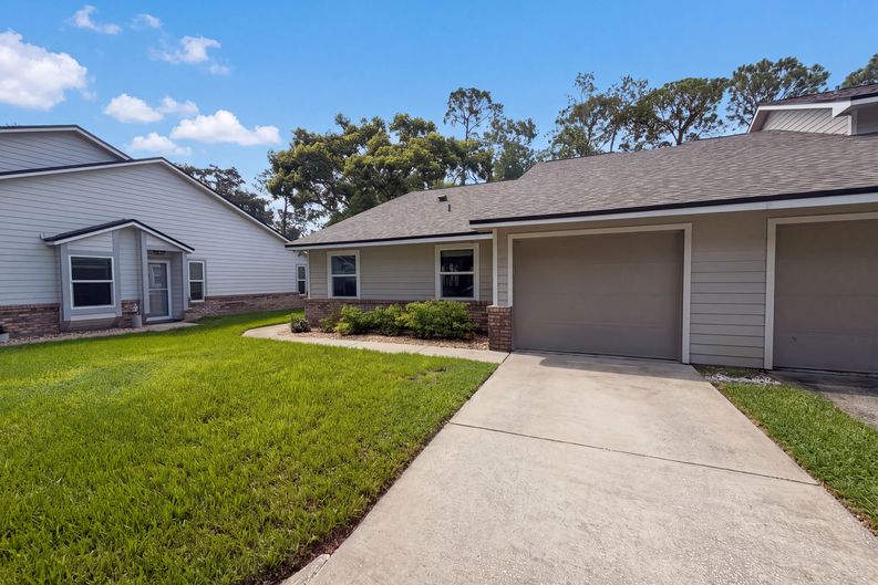 Photo 16 of 19 of 228 Bob White Ct, Daytona Beach, FL