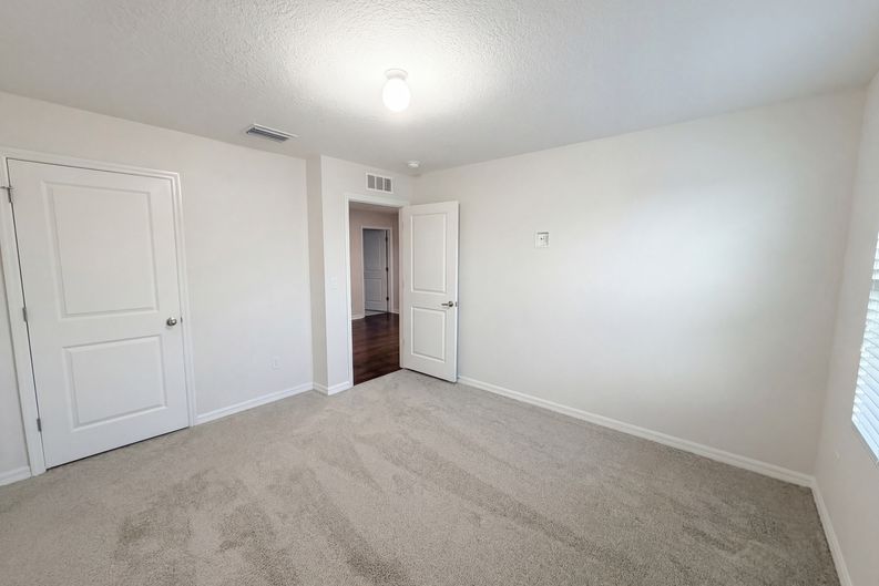 Photo 20 of 34 of 35687 Hillbrook Ave, Zephyrhills, FL
