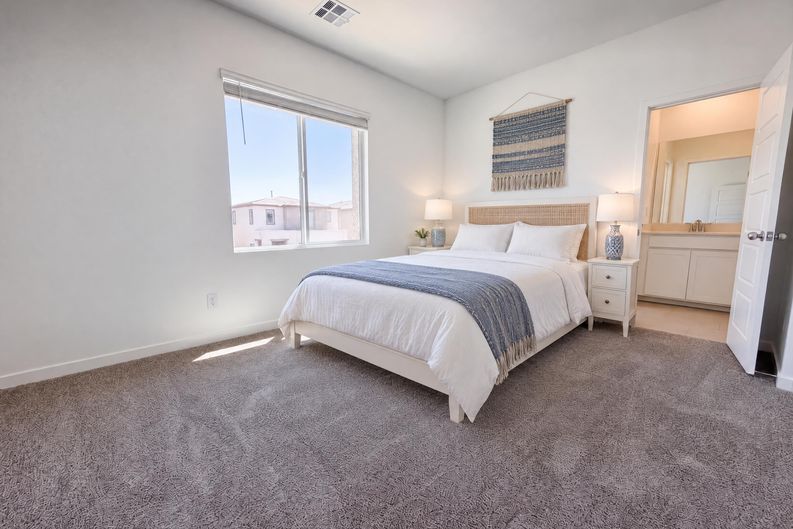 Photo 4 of 19 of 8364 Caldera Hills Ave, Las Vegas, NV