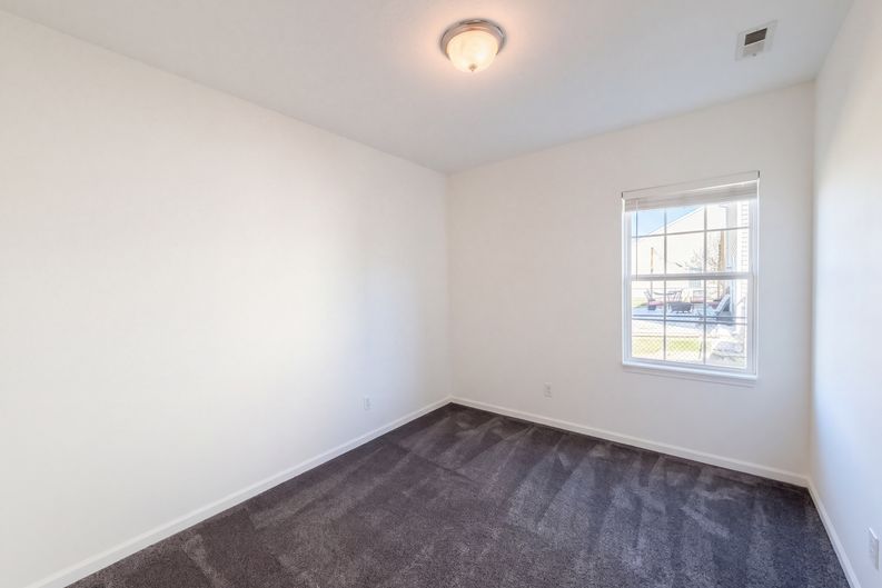 Photo 16 of 31 of 4128 Ballybay Ln, Indianapolis, IN