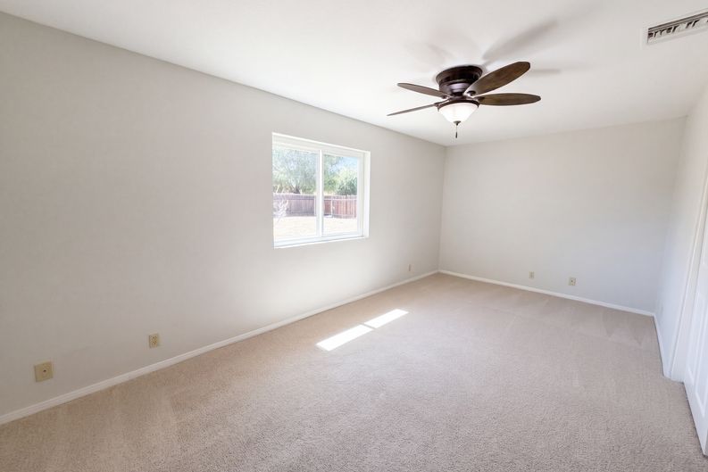 Photo 9 of 11 of 20861 Lone Eagle Rd, Apple Valley, CA