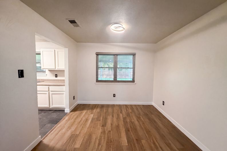 Photo 7 of 19 of 2505 Lain Dr, Killeen, TX