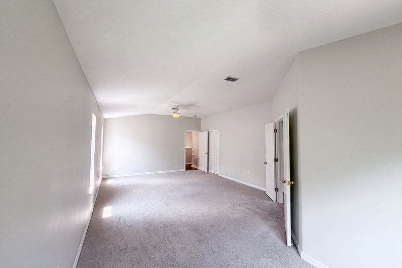Photo 13 of 39 of 12706 Grovehurst Ave, Winter Garden, FL