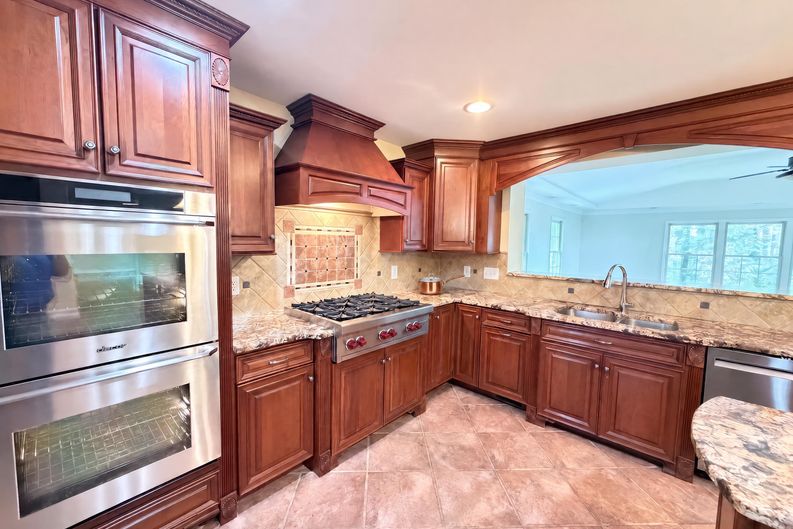 Photo 6 of 27 of 840 Highland Crest Dr, Nashville, TN