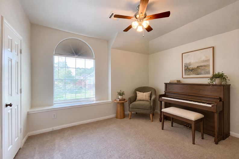 Photo 12 of 20 of 7107 Sweet Violet Trl, Humble, TX