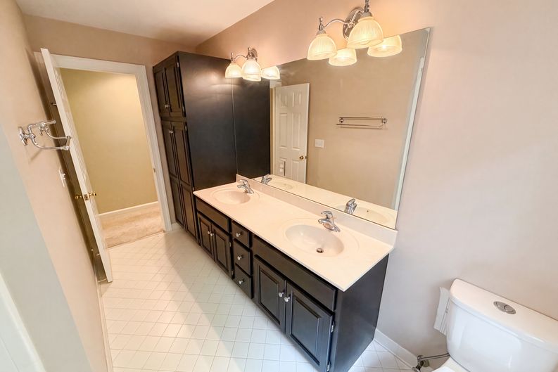 Photo 17 of 29 of 3711 Surry Ridge Ct, Charlotte, NC