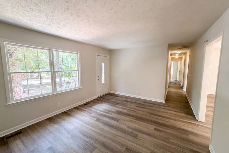 Photo 5 of 23 of 537 Green St, Monroe, GA