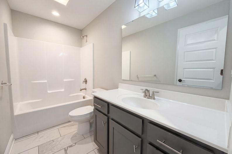 Photo 18 of 20 of 5016 Watercrest Trl, Belmont, NC