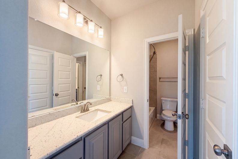 Photo 14 of 46 of 1208 Redbud St, Howe, TX