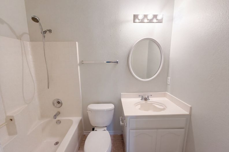 Photo 15 of 20 of 2617 Silver Hill Dr, Fort Worth, TX