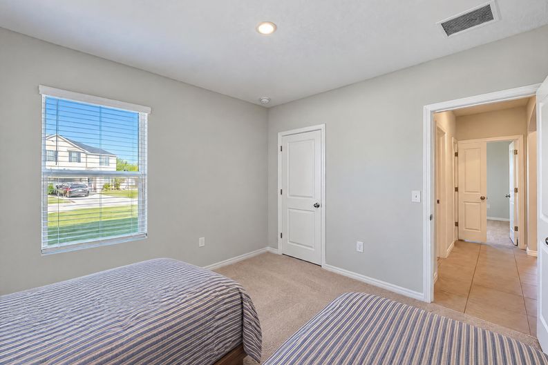 Photo 15 of 26 of 4273 NE 29th Pl, Ocala, FL