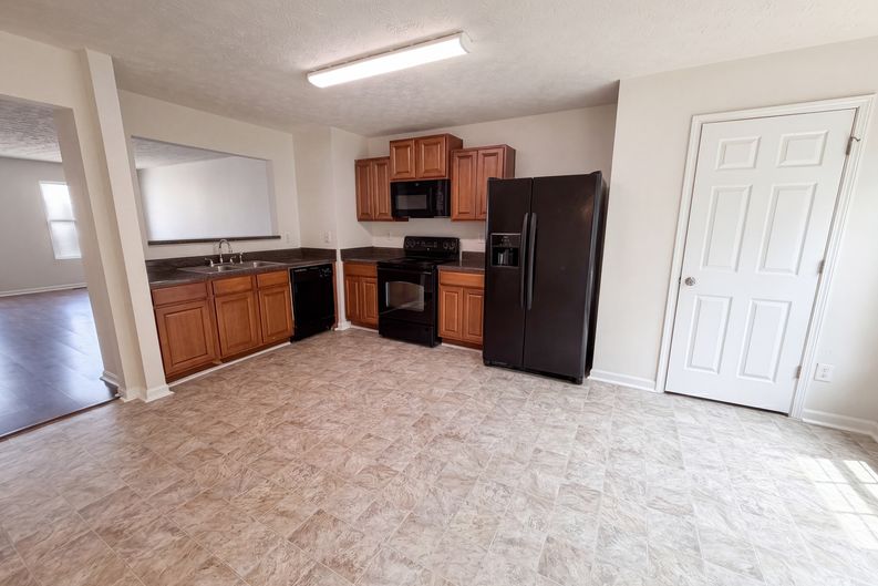 Photo 8 of 27 of 6369 Redan Sq, Lithonia, GA