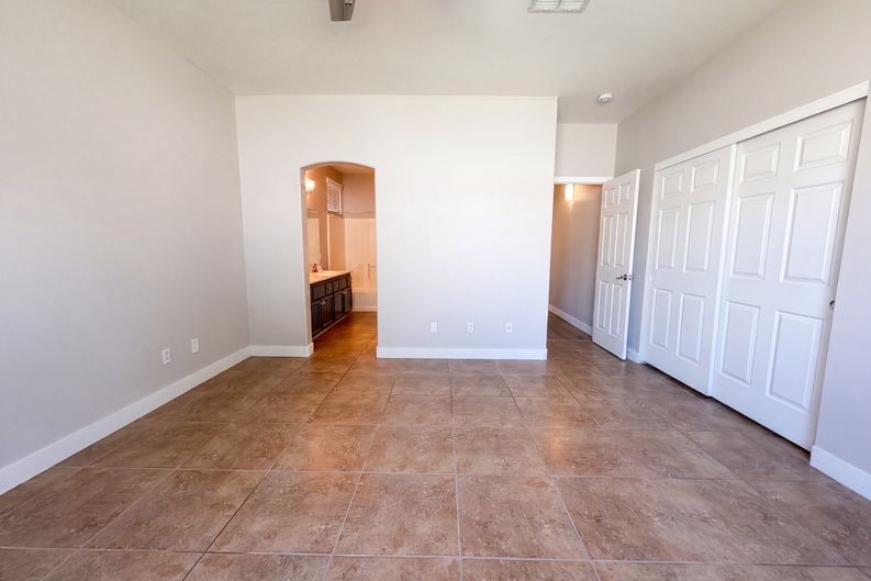 Photo 13 of 21 of 239 Ventana Heights St, Henderson, NV