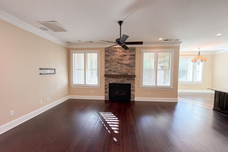 Photo 3 of 34 of 14629 Glen Valley Ct, Charlotte, NC