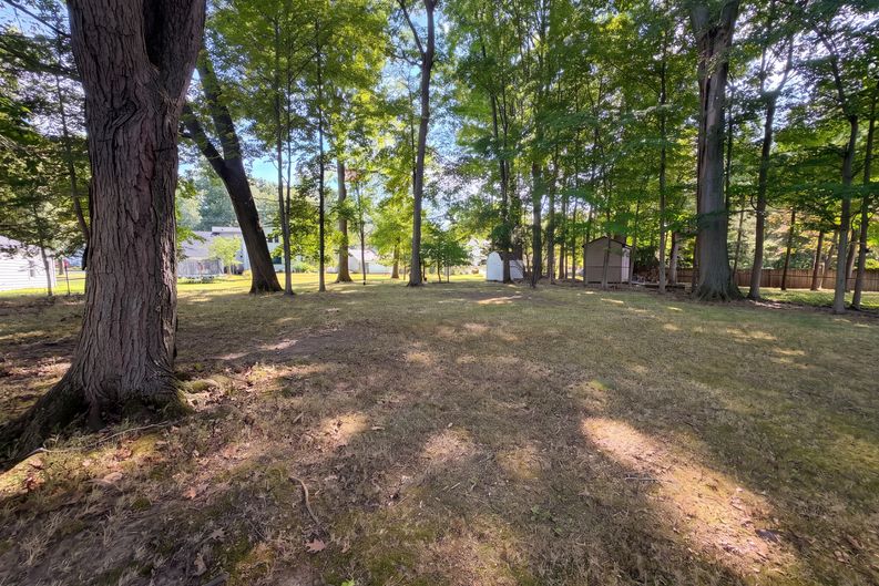 Photo 19 of 22 of 29352 Waldensa Ave, Wickliffe, OH