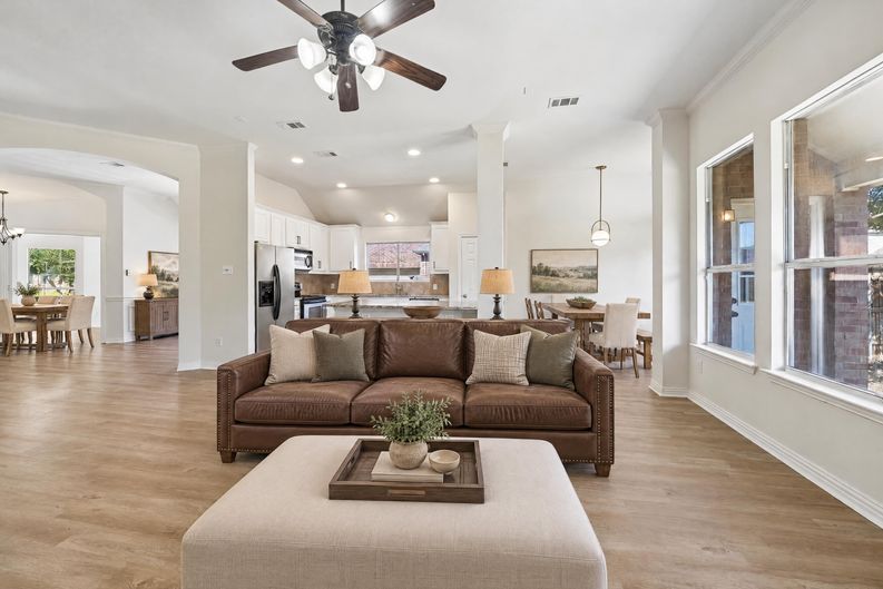 Photo 13 of 35 of 1009 Spinnaker Dr, Forney, TX